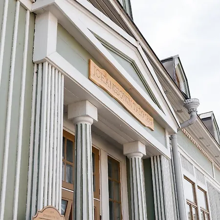 Johanssonin Talo 1849 3*