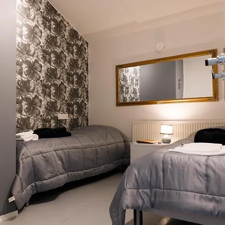 Johanssonin Talo 1849 Hotell 3*