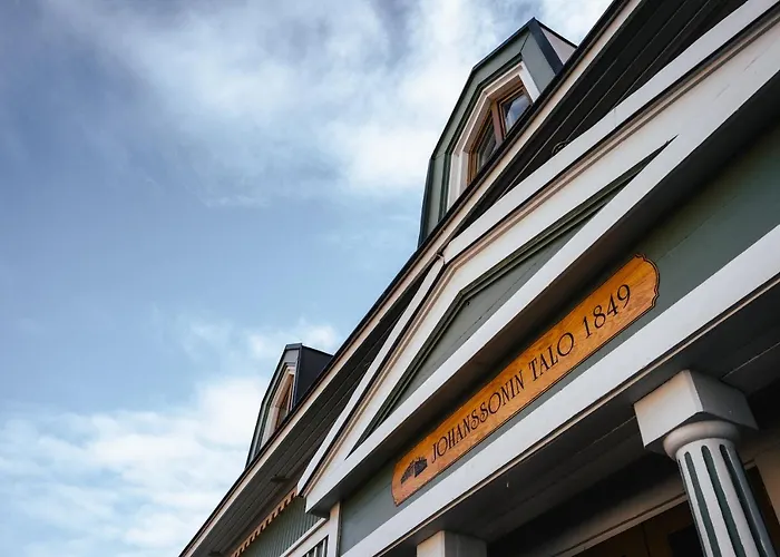 Johanssonin Talo 1849 3*